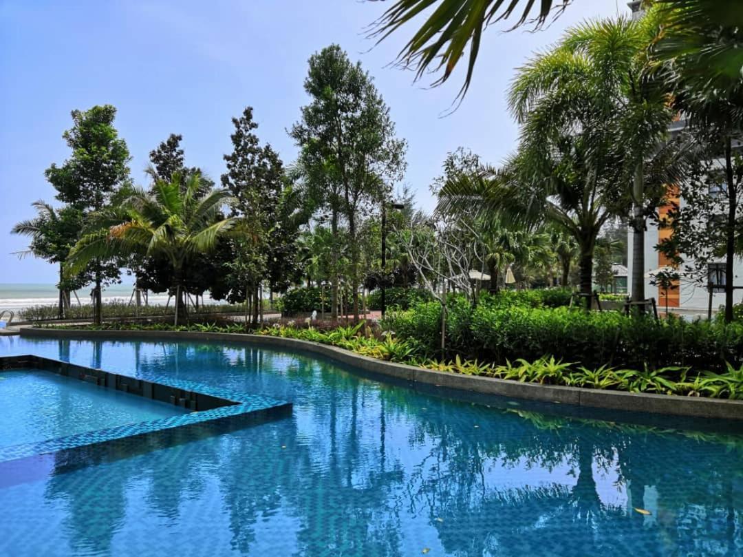 De Lavelle Suites @ Timur Bay Seafront Residence Kuantan Dış mekan fotoğraf