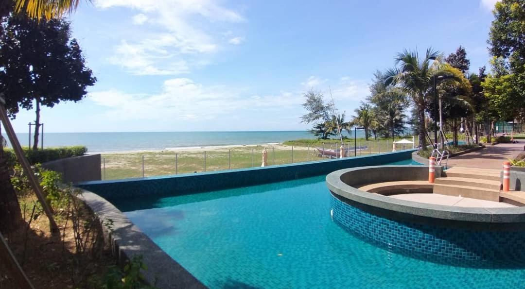 De Lavelle Suites @ Timur Bay Seafront Residence Kuantan Dış mekan fotoğraf