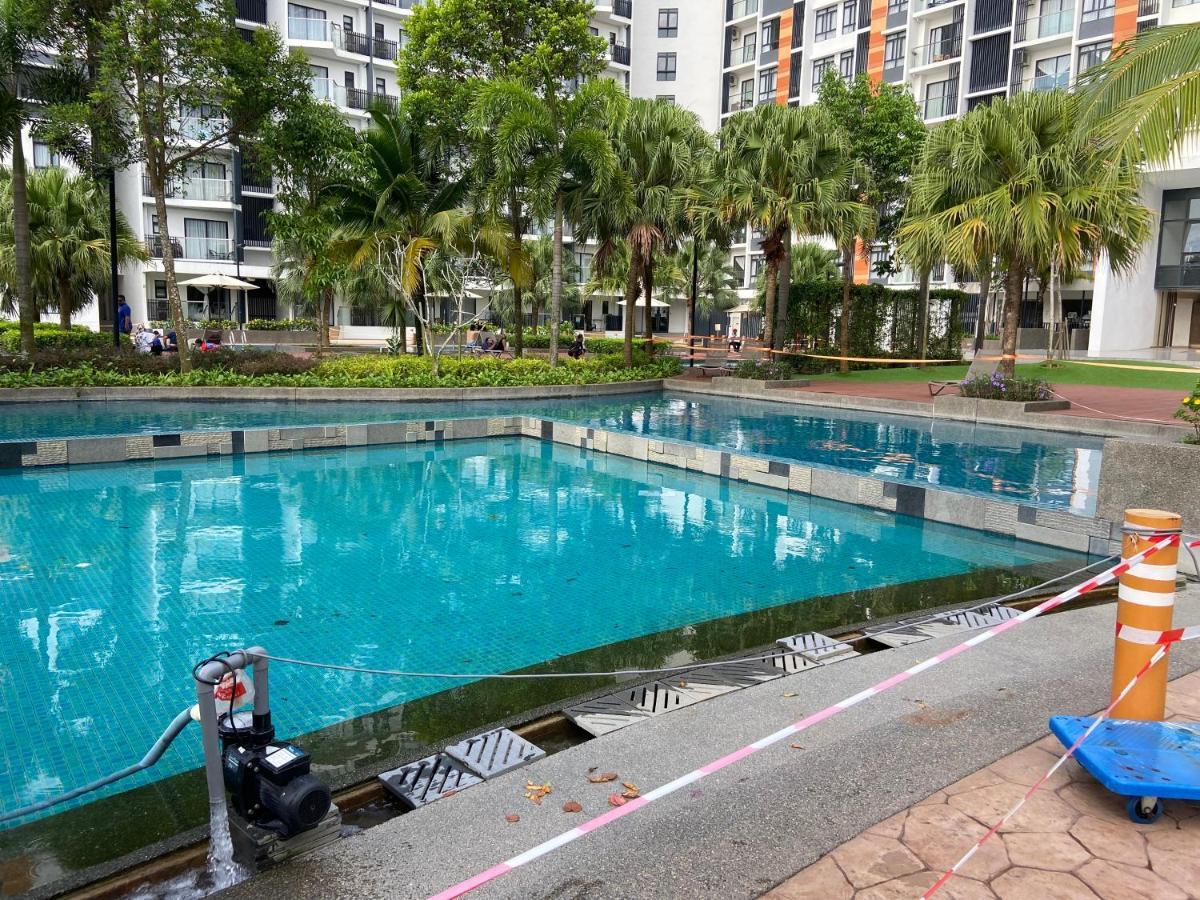 De Lavelle Suites @ Timur Bay Seafront Residence Kuantan Dış mekan fotoğraf